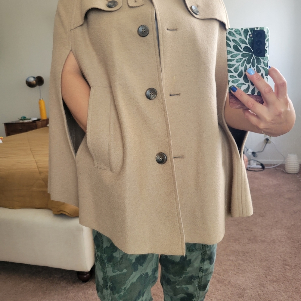 Beautiful Wool & Alpaca Cape - Picture 7 of 8